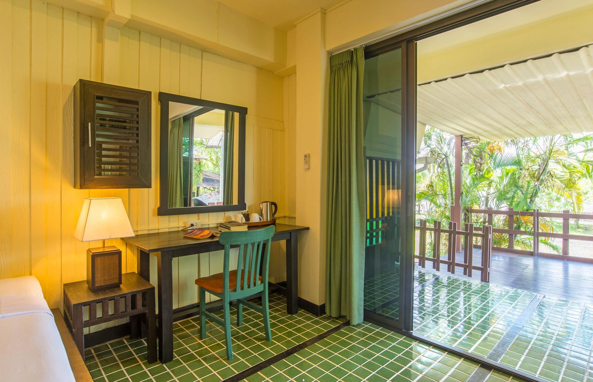 Krabi City Seaview Hotel Buitenkant foto