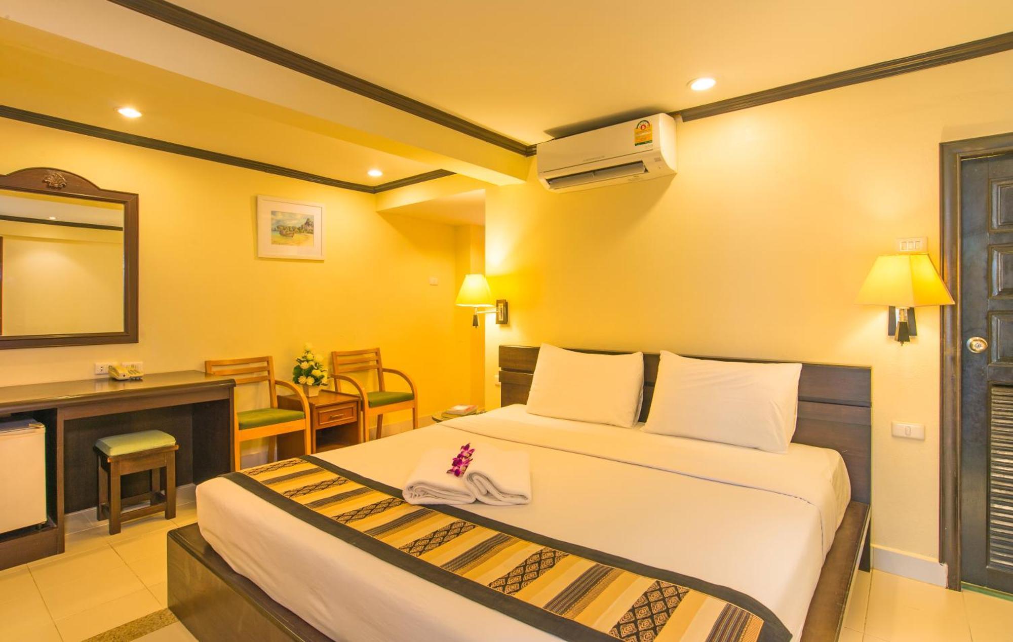 Krabi City Seaview Hotel Buitenkant foto