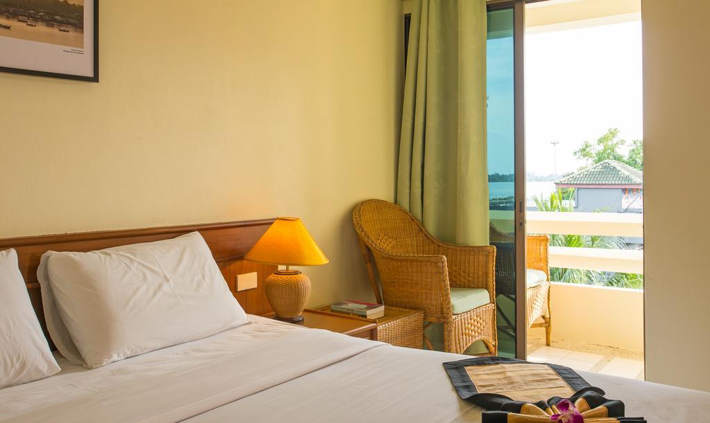 Krabi City Seaview Hotel Buitenkant foto