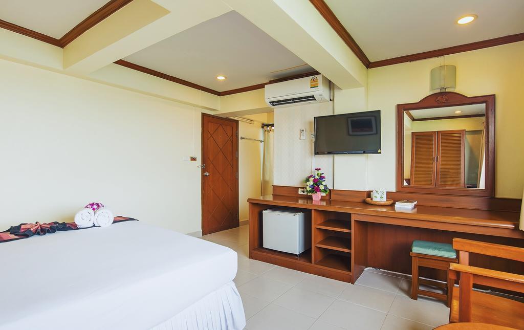 Krabi City Seaview Hotel Buitenkant foto