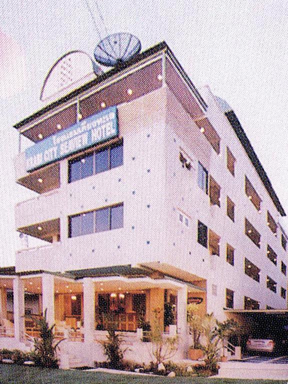 Krabi City Seaview Hotel Buitenkant foto