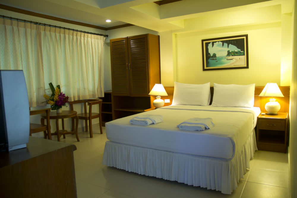 Krabi City Seaview Hotel Buitenkant foto