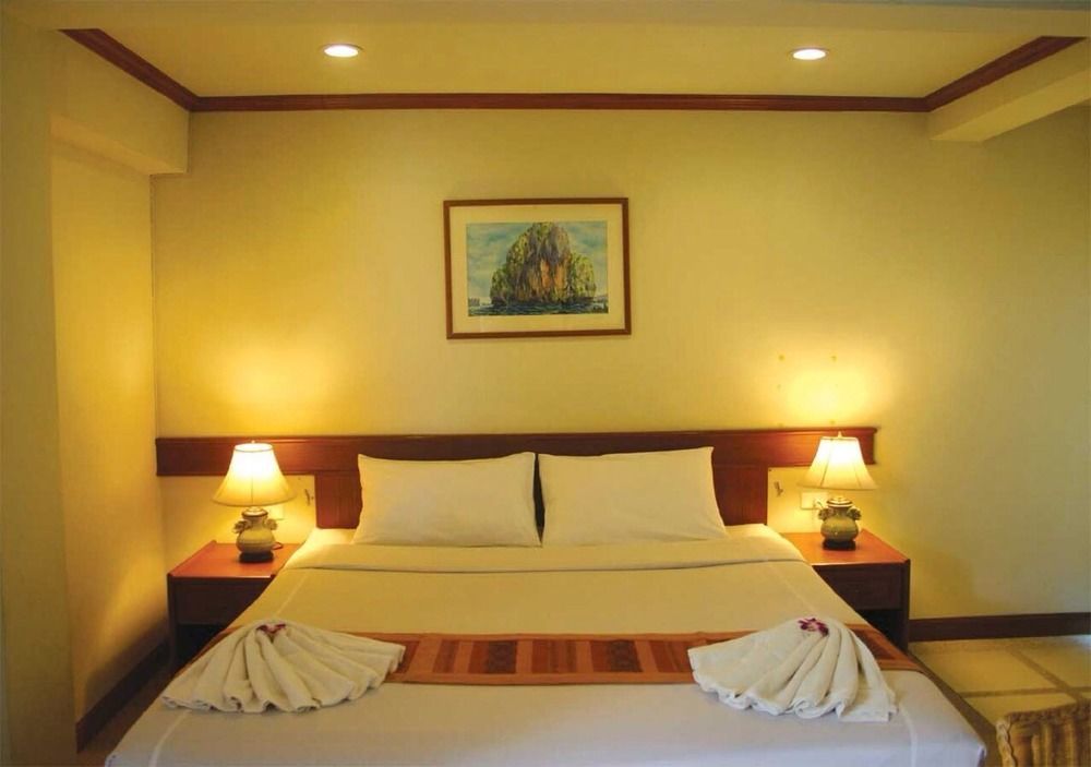 Krabi City Seaview Hotel Buitenkant foto
