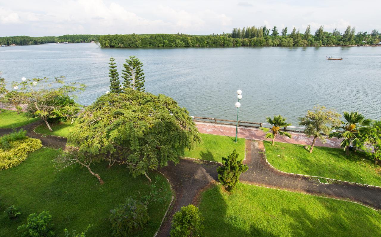 Krabi City Seaview Hotel Buitenkant foto